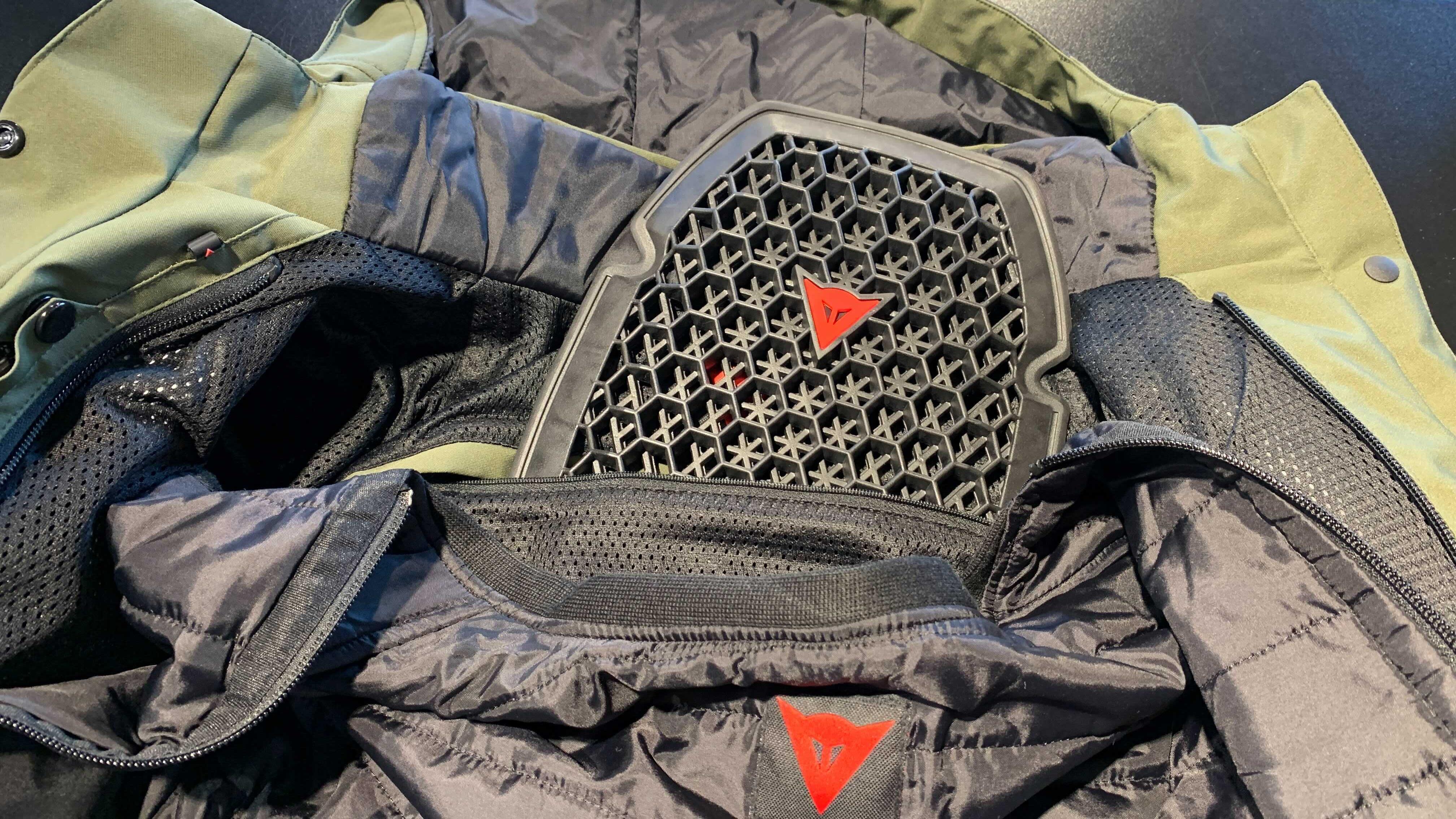 スタッフのコレ買っちゃいました カジュアルさが大人気の